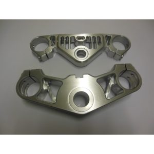Suzuki 750 triple clamp 43mm