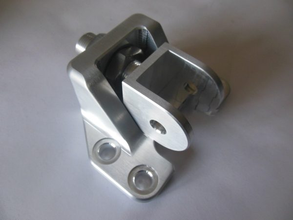 Ride height adjuster front